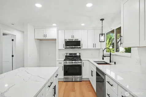 19414 1st Avenue SE Bothell WA 98012