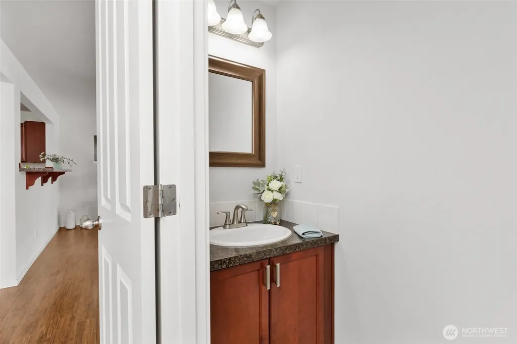 1658 NE Cascara Court Poulsbo WA 98370