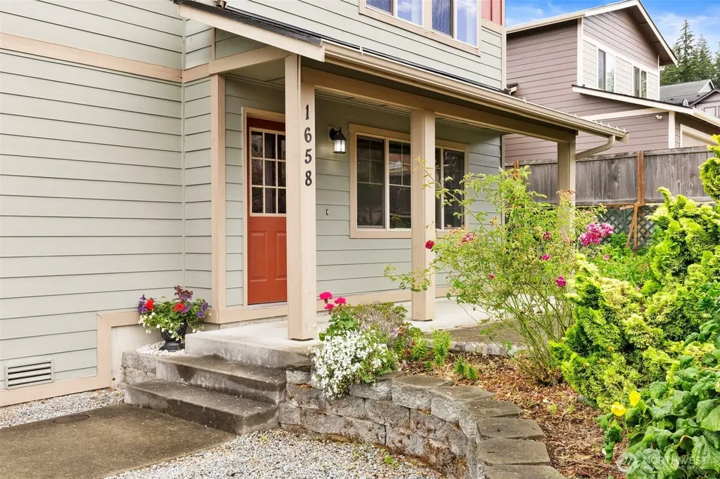 1658 NE Cascara Court Poulsbo WA 98370