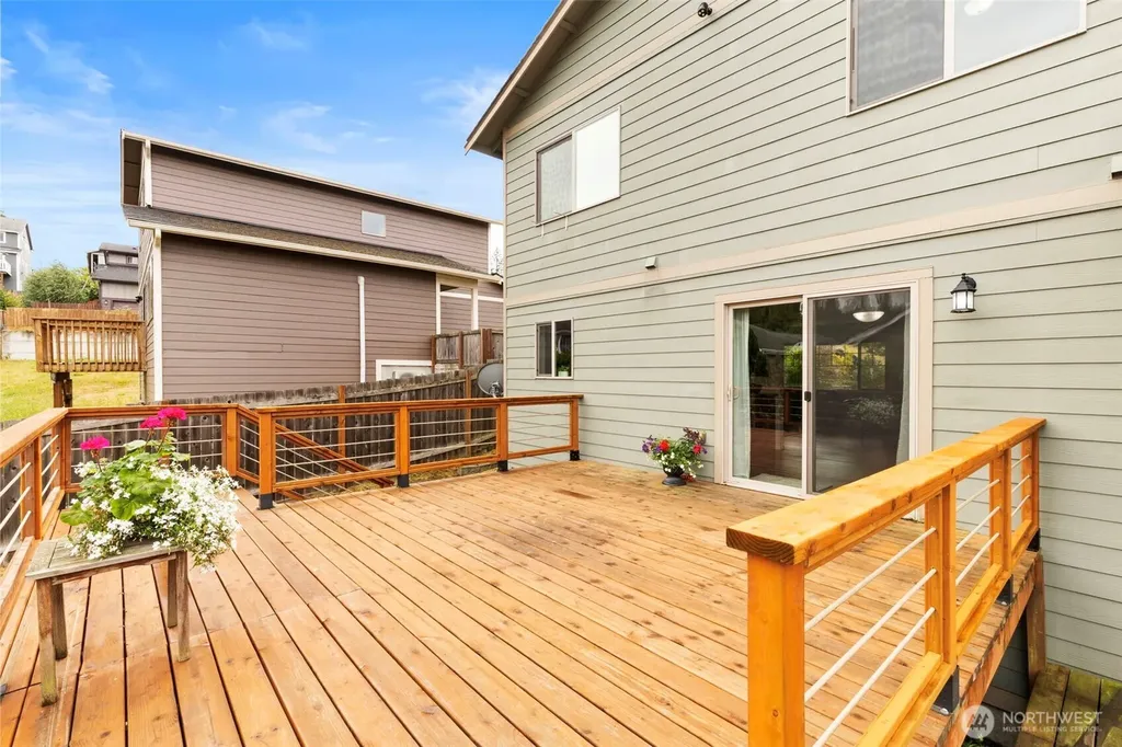 1658 NE Cascara Court Poulsbo WA 98370