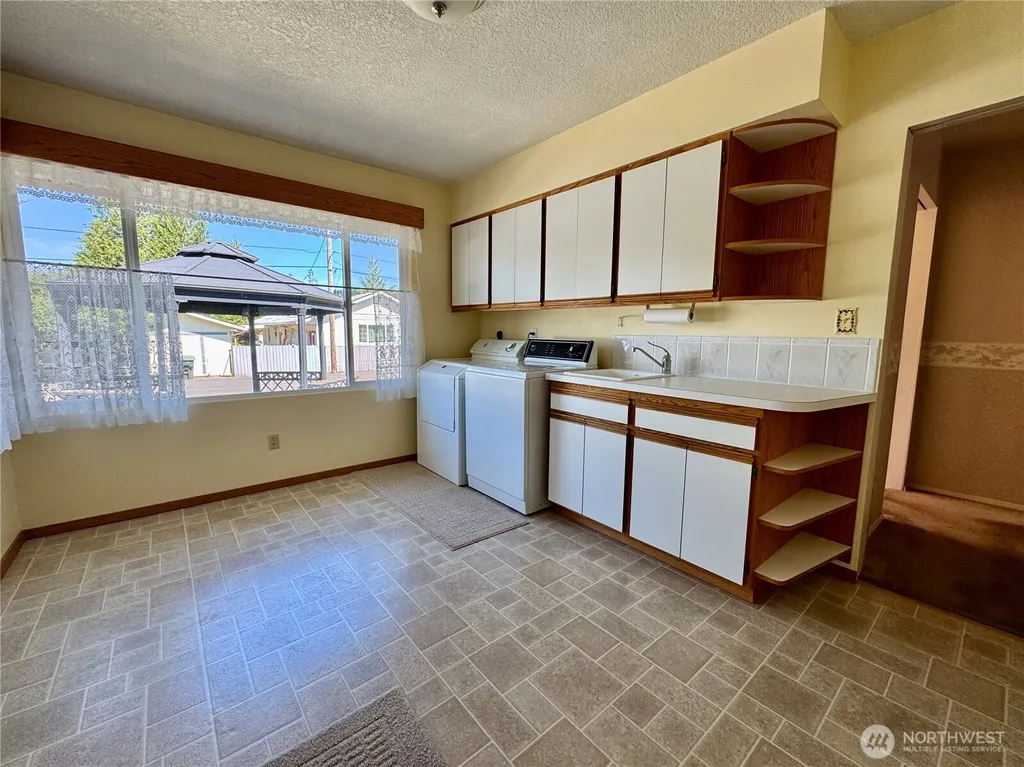 102 Laurel Place Longview WA 98632