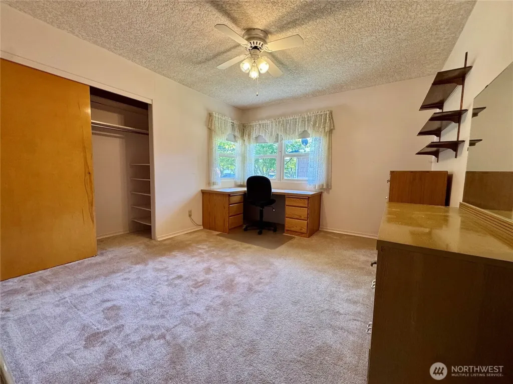 102 Laurel Place Longview WA 98632