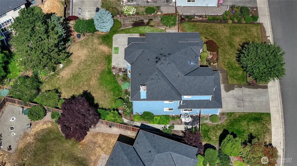 176 Eagle Ridge Drive E Puyallup WA 98374