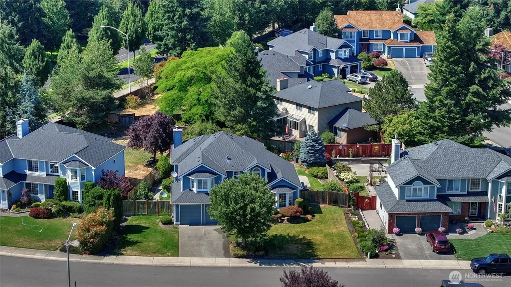176 Eagle Ridge Drive E Puyallup WA 98374