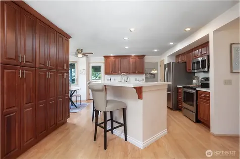 176 Eagle Ridge Drive E Puyallup WA 98374