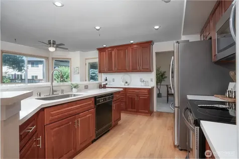 176 Eagle Ridge Drive E Puyallup WA 98374