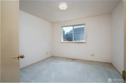 176 Eagle Ridge Drive E Puyallup WA 98374