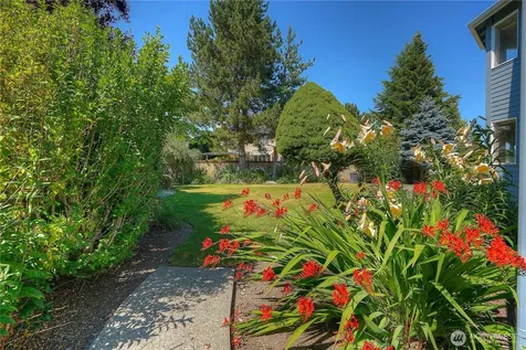 176 Eagle Ridge Drive E Puyallup WA 98374