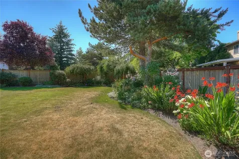 176 Eagle Ridge Drive E Puyallup WA 98374