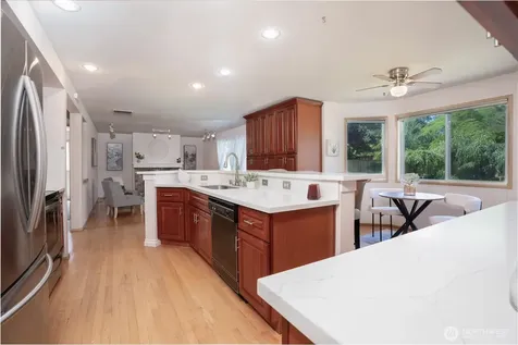 176 Eagle Ridge Drive E Puyallup WA 98374