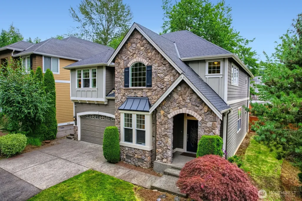 1001 S 38th Court Renton WA 98055