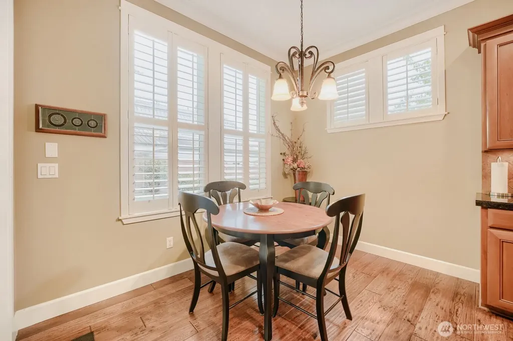 1001 S 38th Court Renton WA 98055