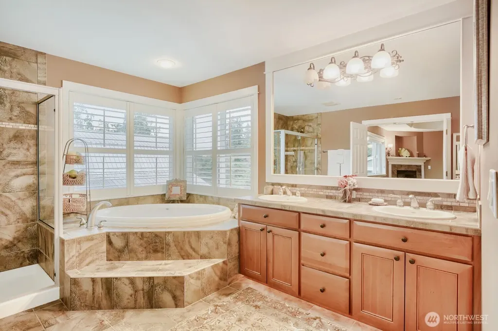 1001 S 38th Court Renton WA 98055
