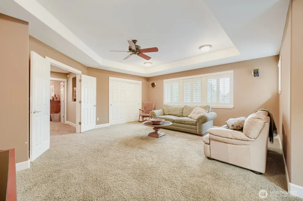 1001 S 38th Court Renton WA 98055