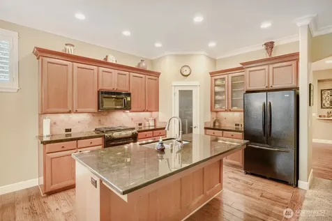 1001 S 38th Court Renton WA 98055