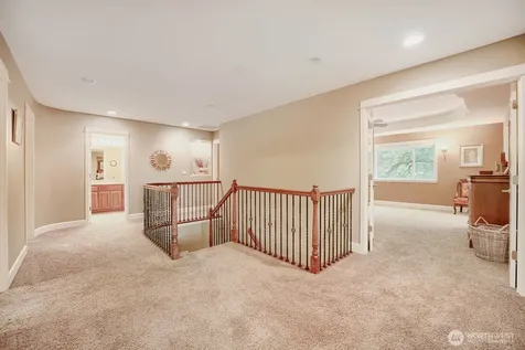 1001 S 38th Court Renton WA 98055