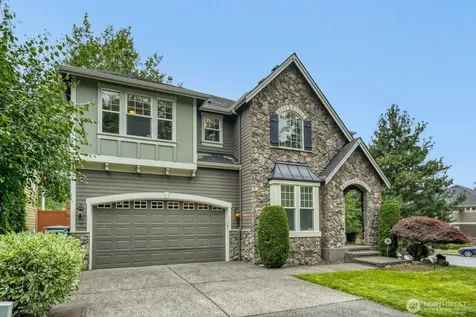 1001 S 38th Court Renton WA 98055