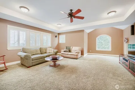 1001 S 38th Court Renton WA 98055
