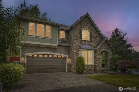 1001 S 38th Court Renton WA 98055