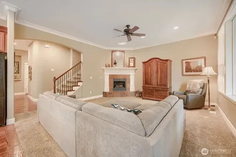 1001 S 38th Court Renton WA 98055