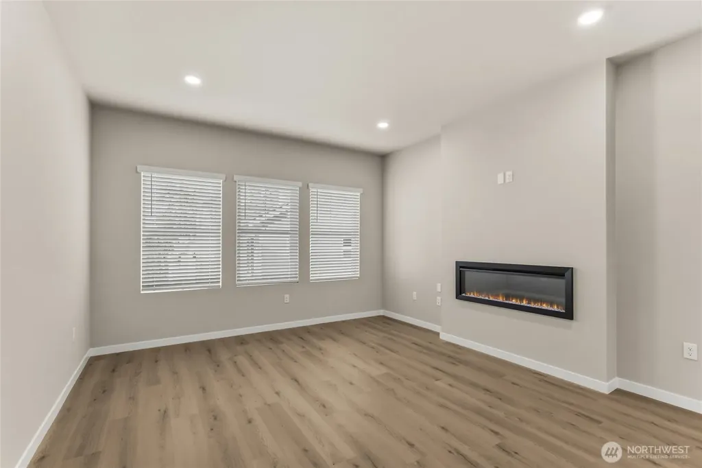 1121 138th Place SW Lynnwood WA 98087