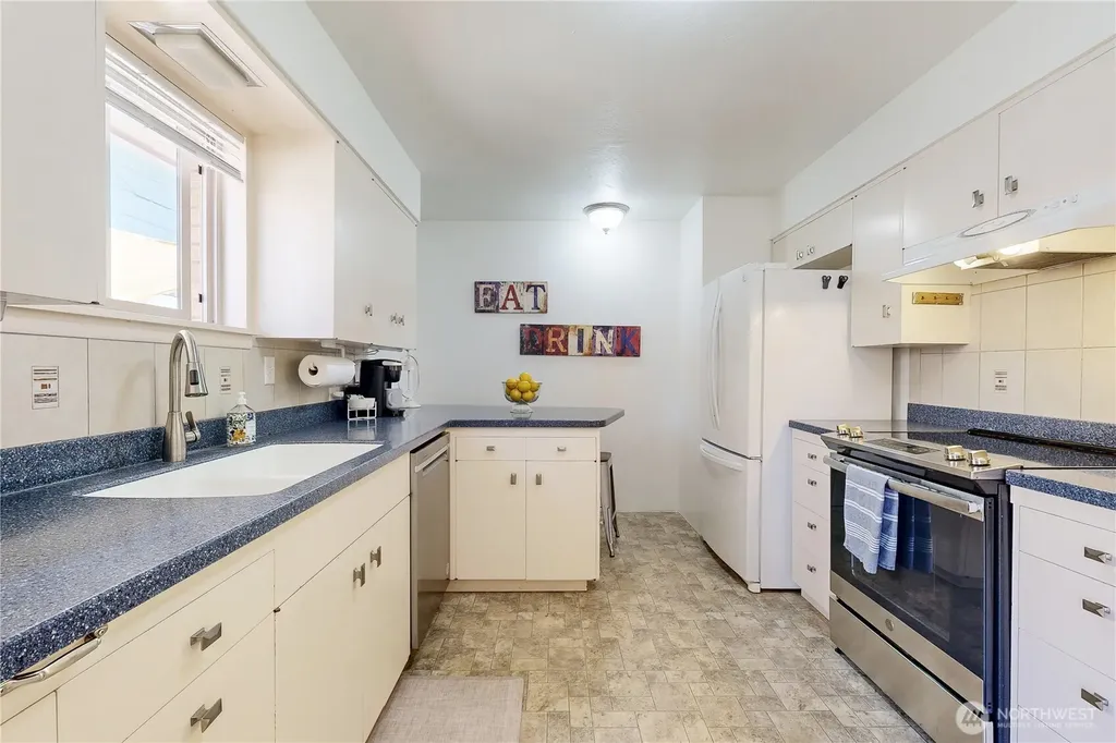 301 NE A Street College Place WA 99324