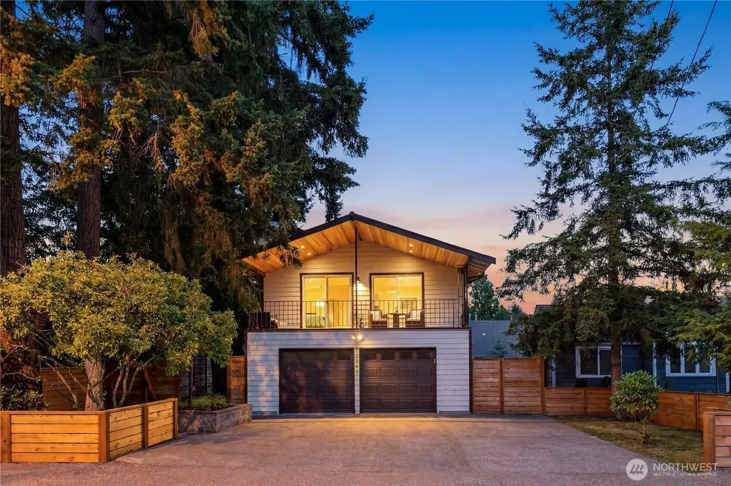 12544 25th Avenue NE Seattle WA 98125