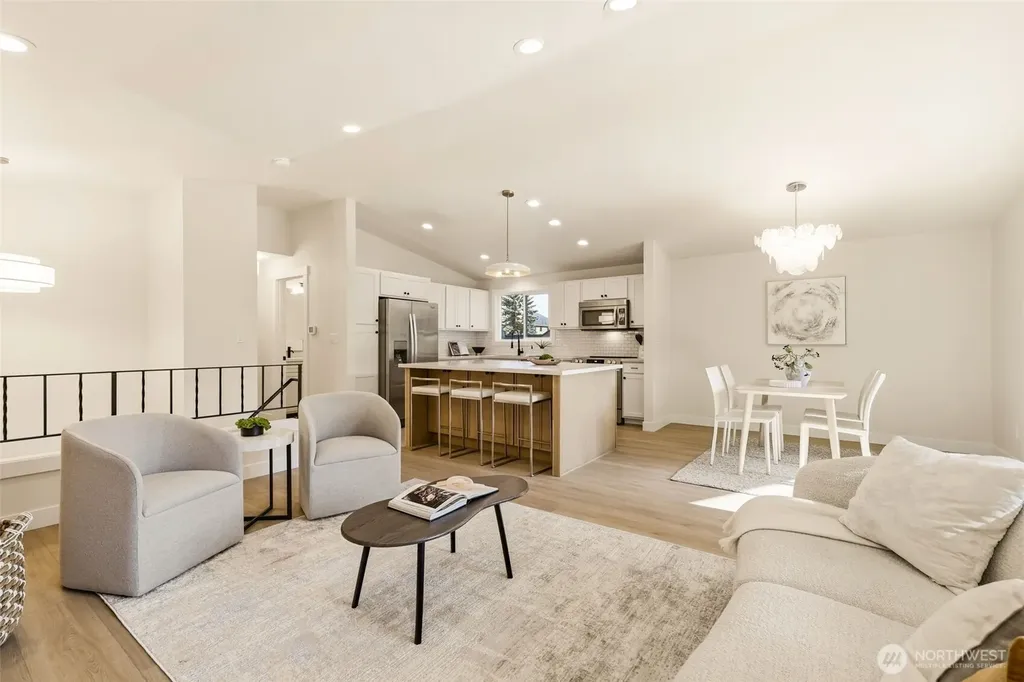 12544 25th Avenue NE Seattle WA 98125