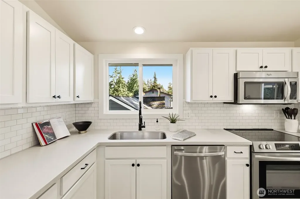 12544 25th Avenue NE Seattle WA 98125