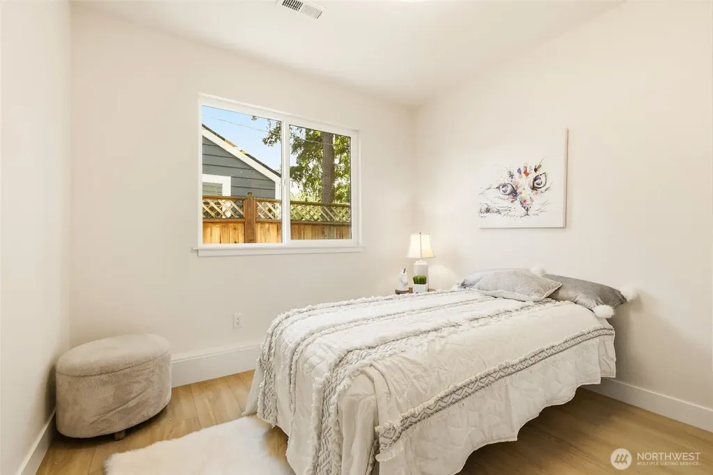 12544 25th Avenue NE Seattle WA 98125