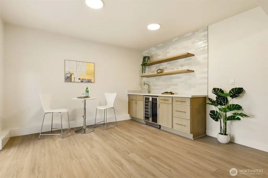12544 25th Avenue NE Seattle WA 98125