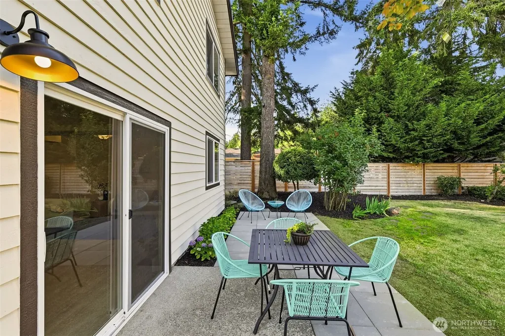 12544 25th Avenue NE Seattle WA 98125