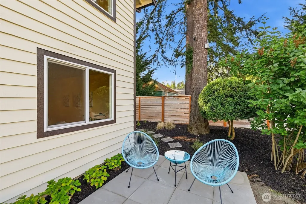 12544 25th Avenue NE Seattle WA 98125
