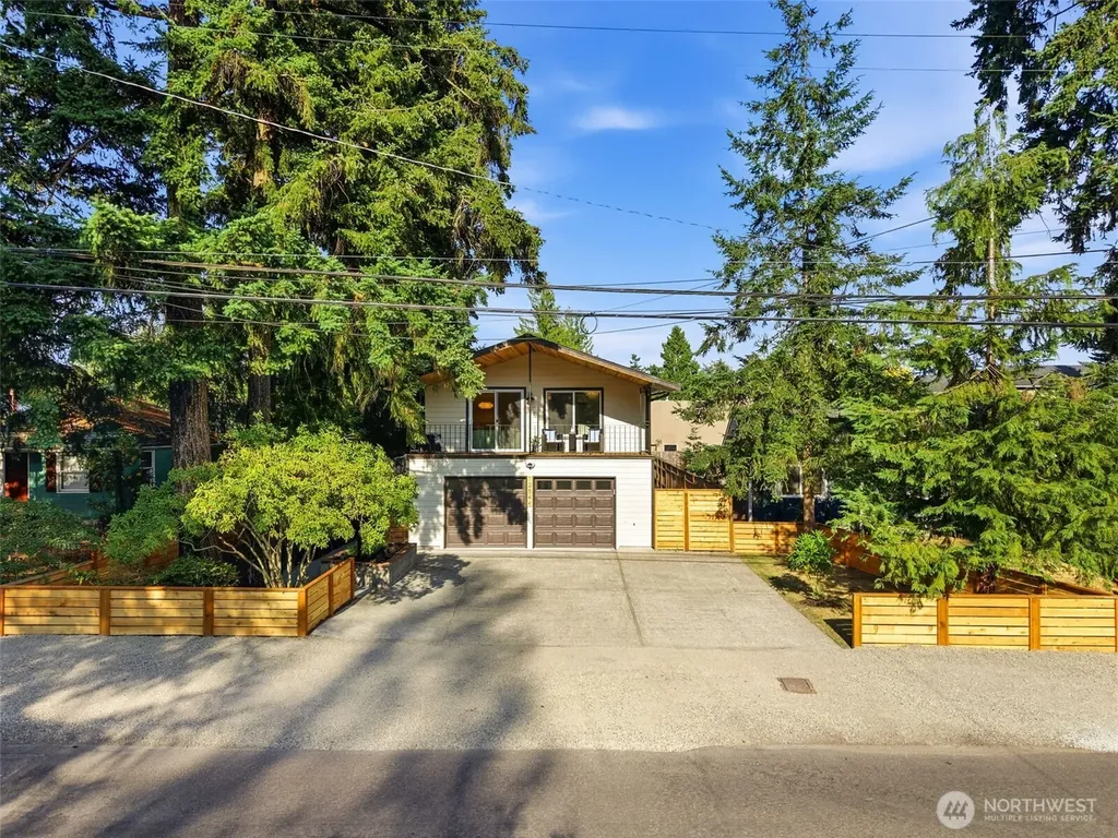12544 25th Avenue NE Seattle WA 98125
