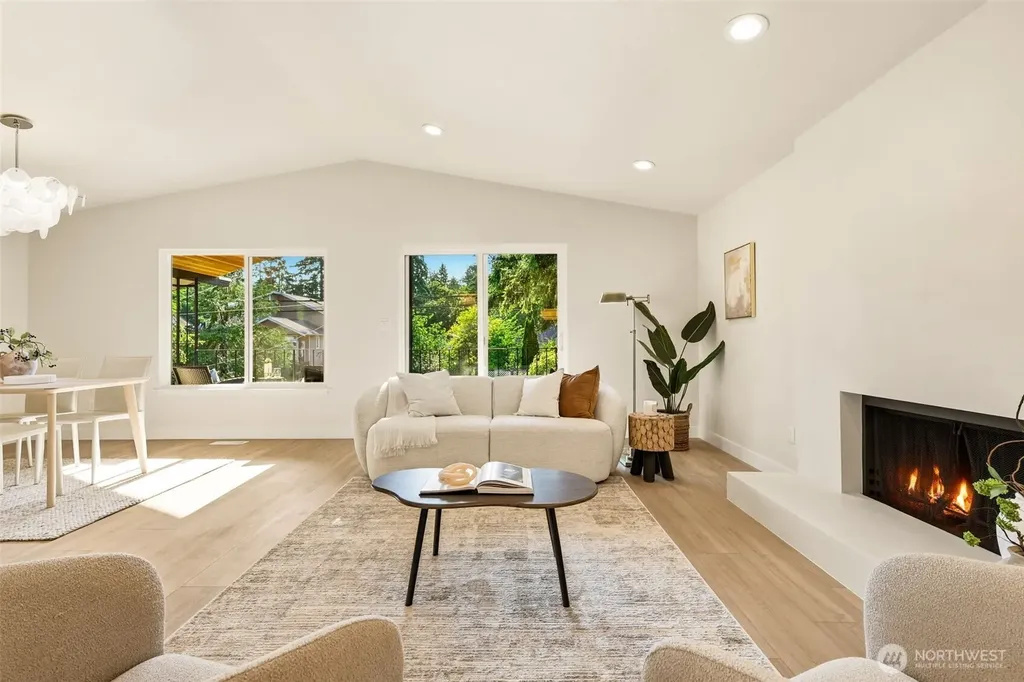 12544 25th Avenue NE Seattle WA 98125