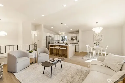 12544 25th Avenue NE Seattle WA 98125