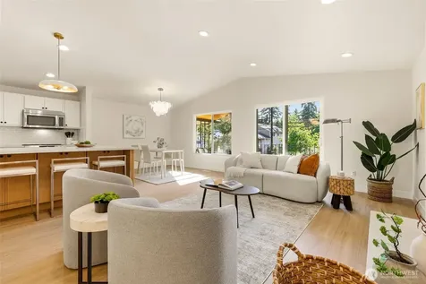 12544 25th Avenue NE Seattle WA 98125