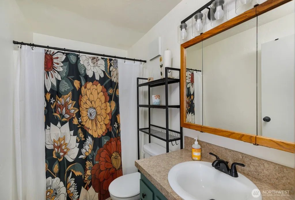 20 Spring Place Shelton WA 98584