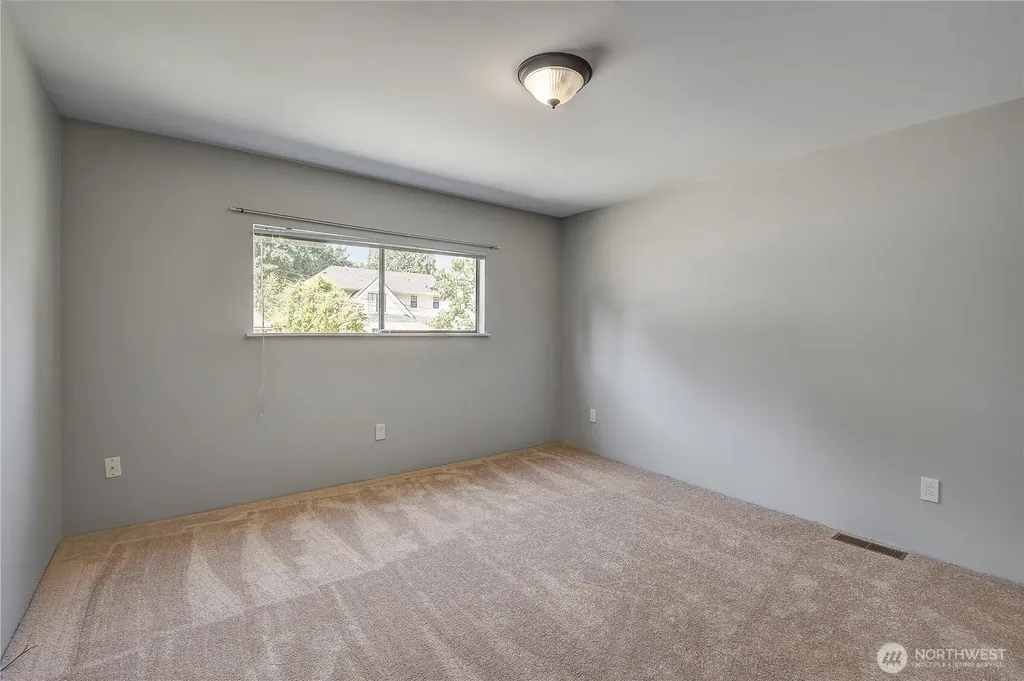 10035 NE 28th Place Bellevue WA 98004