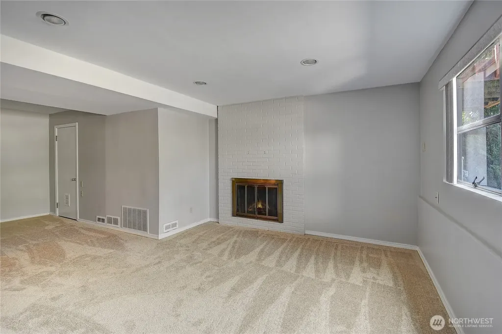 10035 NE 28th Place Bellevue WA 98004
