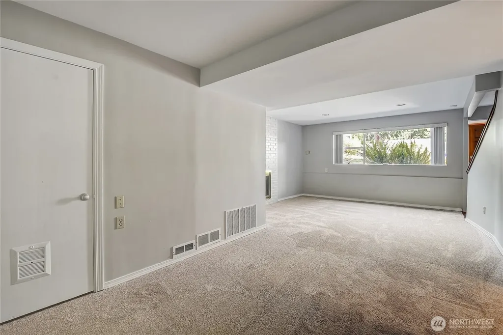 10035 NE 28th Place Bellevue WA 98004