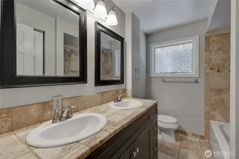 10035 NE 28th Place Bellevue WA 98004