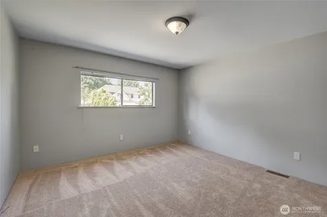 10035 NE 28th Place Bellevue WA 98004