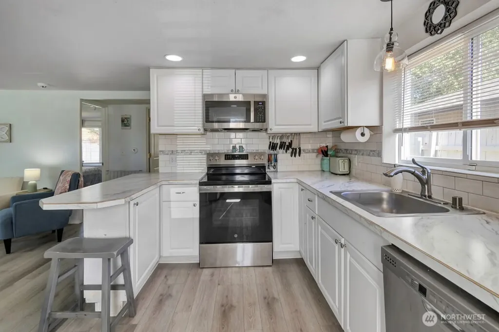 708 Sanford Avenue Richland WA 99352