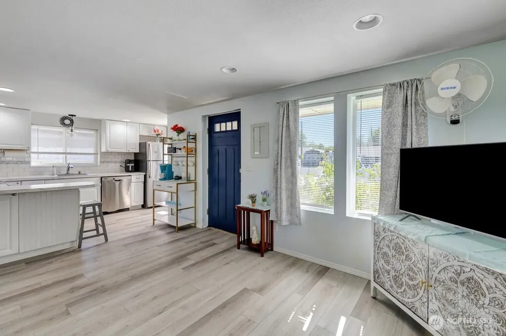 708 Sanford Avenue Richland WA 99352