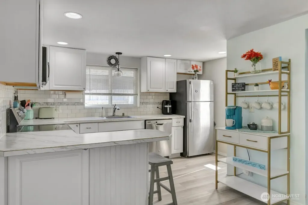 708 Sanford Avenue Richland WA 99352