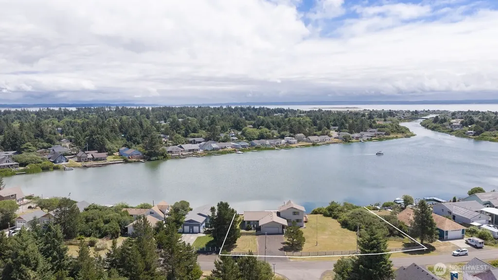 854 Texmar Avenue SW Ocean Shores WA 98569