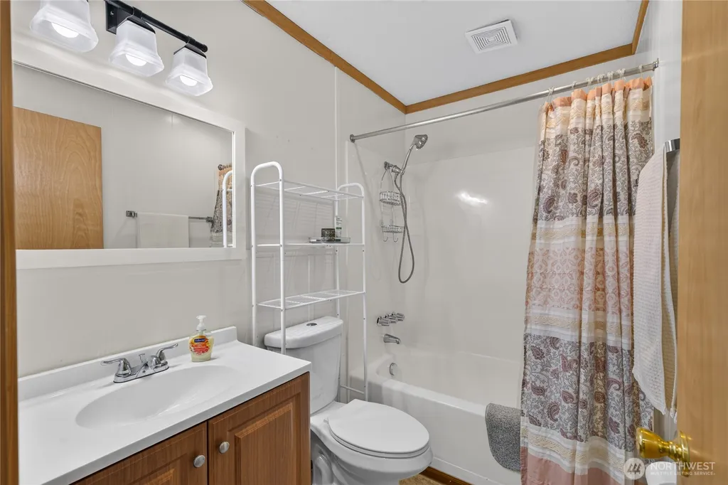 1710 Skyline Way Anacortes WA 98221