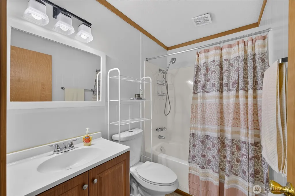 1710 Skyline Way Anacortes WA 98221