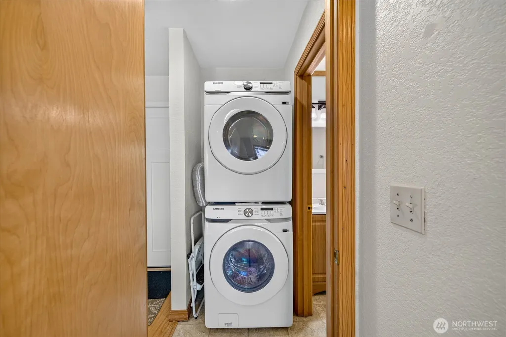 1710 Skyline Way Anacortes WA 98221